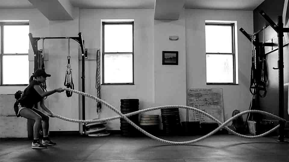 battle rope to improve cardiovascular endurance