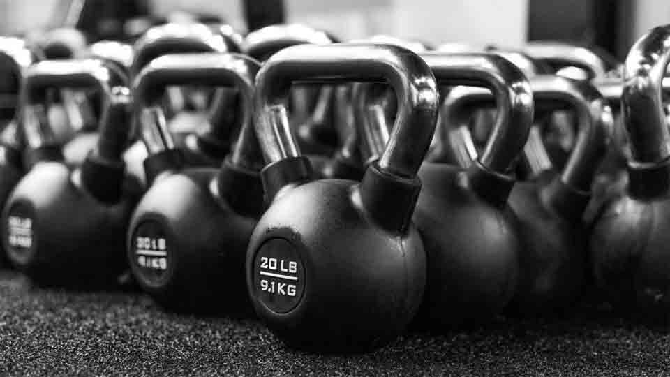 kettlebell snatch combines different exercises in one dynamic movement